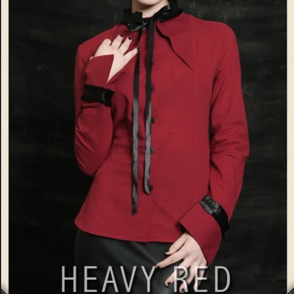 Lizzy's Madness Pleated Collar Court Shirt